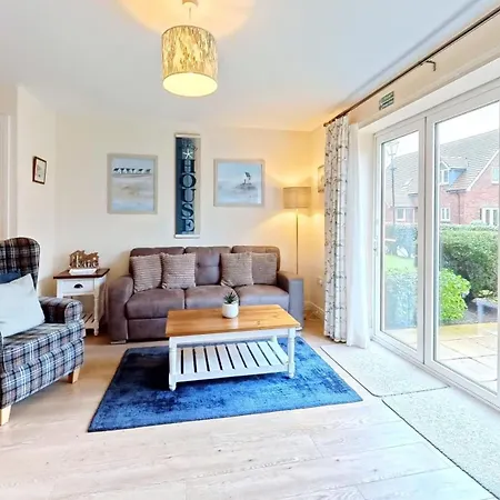 Joes House - Part Of The The Bay Village With Pool, Gym And Direct Access, Pub, Restaurant, Tennis And Meadows Walks * Filey