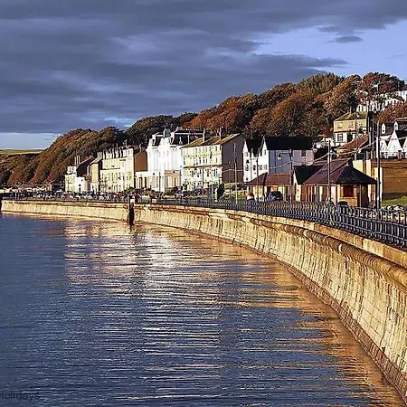 Joes House - Part Of The The Bay Village With Pool, Gym And Direct Access, Pub, Restaurant, Tennis And Meadows Walks
