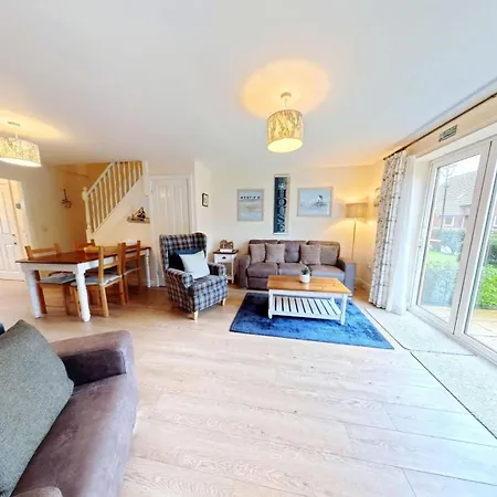 Joes House - Part Of The The Bay Village With Pool, Gym And Direct Access, Pub, Restaurant, Tennis And Meadows Walks Filey