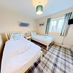 Сasa de vacaciones Joes House - Part Of The The Bay Village With Pool, Gym And Direct Access, Pub, Restaurant, Tennis And Meadows Walks