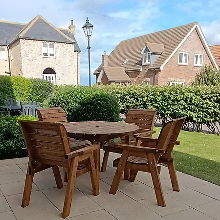 Joes House - Part Of The The Bay Village With Pool, Gym And Direct Access, Pub, Restaurant, Tennis And Meadows Walks Filey
